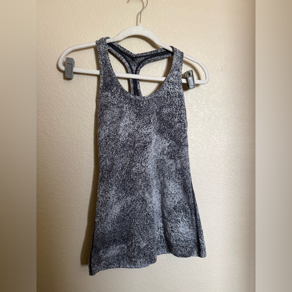 Lululemon Cool Racerback II Size 8 In Luon Spray Jacquard‎ White Black Tank Top